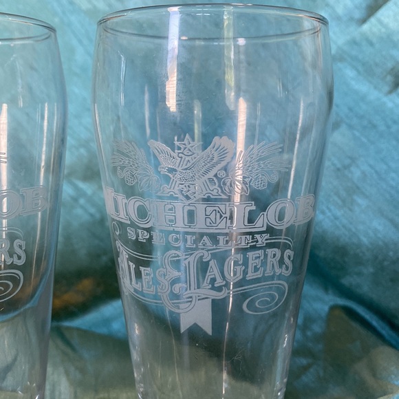 Michelob Specialty Ales & Lagers Etched Glasses, Set of 2 - Picture 3 of 8